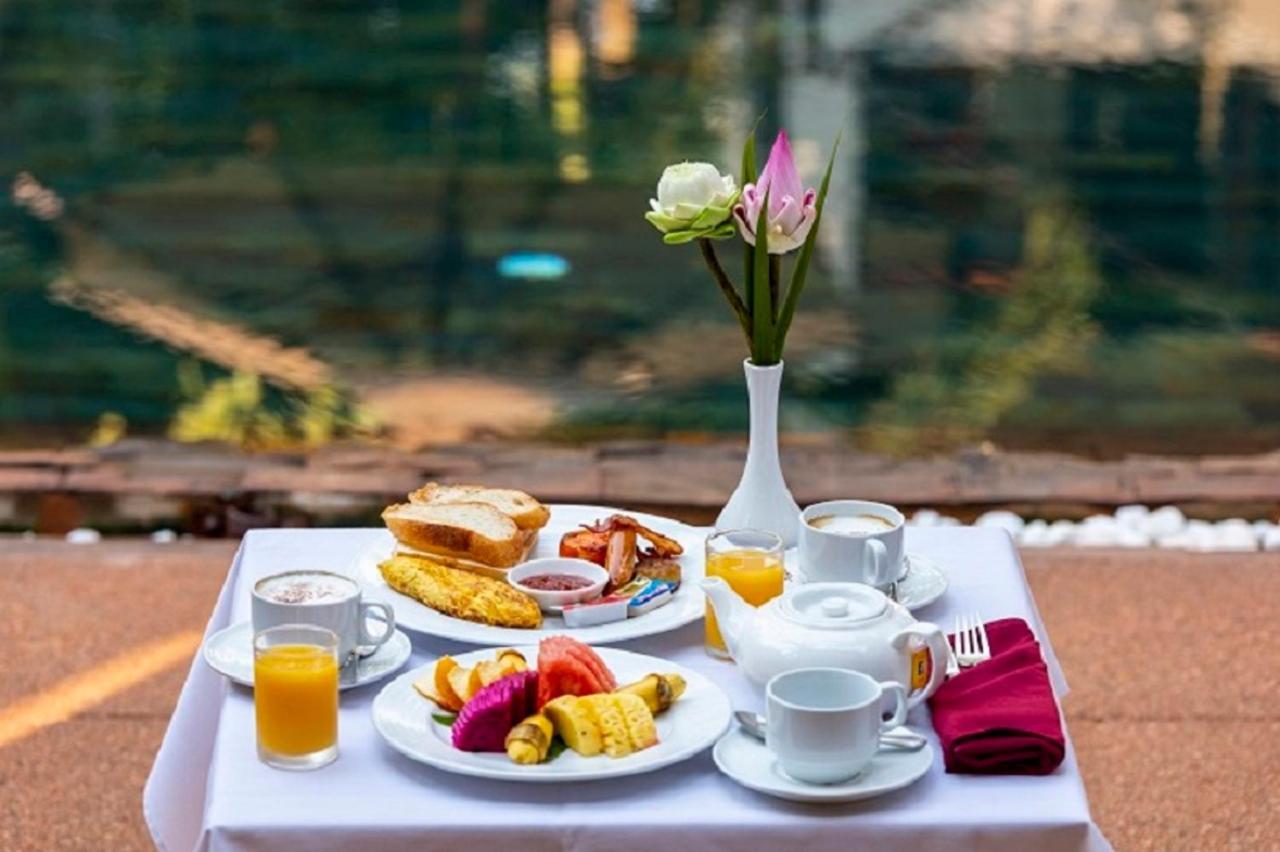 อัปสรา กรีนแลนด์ บูทิก วิลลา Bed & Breakfast เสียมราฐ ภายนอก รูปภาพ
